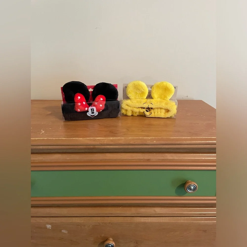 Disney Winnie the Pooh or Minnie Mouse spa headband winners choice new